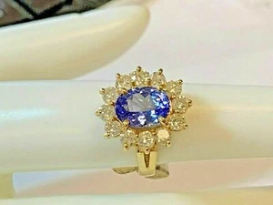 3.02 Carats Natural Tanzanite and Diamonds Women's Ring in 14k Yellow Gold - Picture 1 of 4