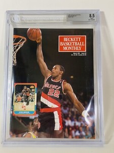 Beckett Basketball Monthly Magazine Issue #8/March 1991 Clyde Drexler BGS 8.5