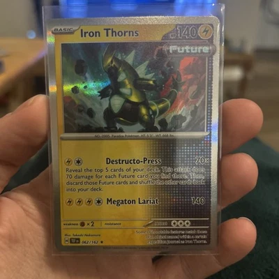 Iron Thorns 062/162 SV05: Temporal Forces Holo - Image 1 of 2
