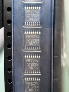 100 NUOVI ricetrasmettitore ST MICRO ST3232BTR 2/2 completo RS232 16-TSSOP - Foto 1 di 3