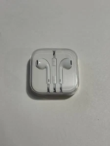 NEW Genuine Apple iPhone iPod Wired Earphones Earbuds 3.5mm Jack With Case - Zdjęcie 1 z 3