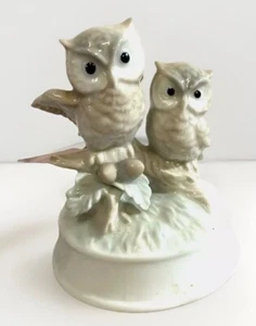 EB234 Otagiri Japan Porcelain Owl Figurine Music Box “Close To You” Vintage - Picture 1 of 5