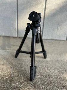 New Sony VCT-R100 Tripod Cyber-shot Handycam 3-Way Pan/Tilt Head Adj. 14"-39" - Picture 1 of 6