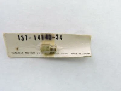 Carburador principal Yamaha 137-14143-34 NOS #170 YT175 DT2 DT3 RT2 RT3 Y652p 137-14143-34 NOS Foto 1 de 2
