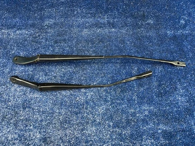 2017-2024 ALFA ROMEO GIULIA FRONT WINDSHIELD WIPER ARM SET 50532573 50532570 OEM - Image 1 of 4