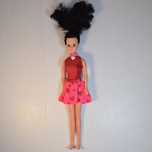 Vintage Betty Teen Tong Fashion Barbie Puppe Clone - schwarze Haare - Bild 1 von 8