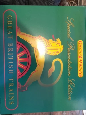 R2033 (Limited Edition) "The Royal Scot" train pack - Image 1 of 2