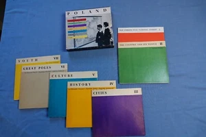 POLAND, LITTLE LIBRARY FOR YOUTH 7 BOOKLETS IN SLIPCASE PHOTOGRAPHS 1970 - Foto 1 di 3