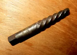 Vintage #5 SCREW EXTRACTOR By THE C.T.D. Co. Cleveland Tool & Die Co 17/64 Drill - Picture 1 of 6