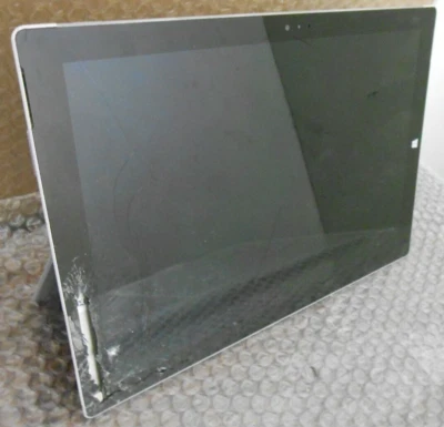 Microsoft поверхность Pro 3, i5-4300U, 8GB RAM 256GB SSD - читать описание - Изображение 1 из 3