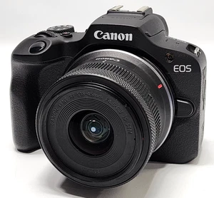 Canon EOS R100 fotocamera digitale mirrorless con obiettivo RF-S 18-45mm IS STM per ricambi - Foto 1 di 7