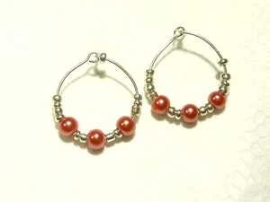 CYNTHIA LYNN CHERRY RED GLASS PEARL BEADED SILVER HOOP EARRINGS - ..75" - NEW!! - Picture 1 of 1