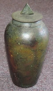 Cerámica firmada Jon Oakes Studio Raku 8,5" tapa tarro urna #524 vidrio artístico - Imagen 1 de 7