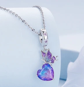 Colgante con dije de corazón eterno mariposa degradada de plata de ley 925 de platino - Imagen 1 de 4