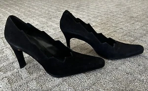 Sacha Regina "Wicked" black suede pumps 10, jagged edge detail, 3.5 inch heels - Picture 1 of 8