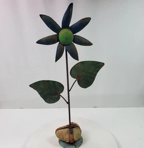 Vintage Metal Art Flower 21 Inch Tall Home Garden Patio Porch Handcrafted - Picture 1 of 5