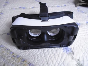 Samsung Gear VR Headset used - Picture 1 of 11