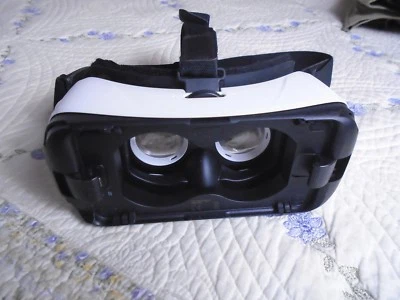 Auriculares Samsung Gear VR usados Foto 1 de 4