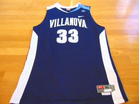 UNWORN VINTAGE TEAM NIKE NCAA VILLANOVA WILDCATS AUTHENTIC JERSEY SIZE XL Cover