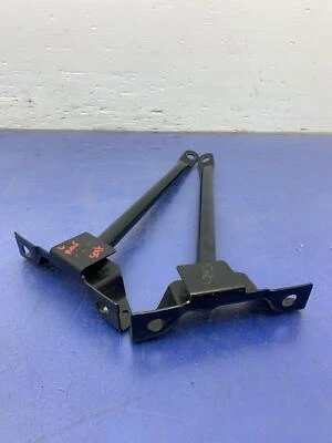 2015-2019 LAND ROVER DISCOVERY SPORT REAR SEAT SUPPORT BRACKET SET FK725K869AC - Image 1 of 4