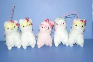 Juego de 5 muñecas de peluche de peluche blanco y rosa Arpakasso alpacasso blanco y rosa - Imagen 1 de 6