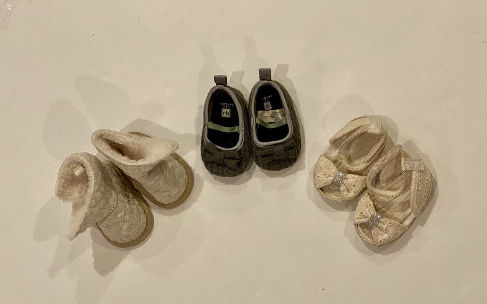 Carter's обувь для новорожденных размер NB лот 3 - Изображение 1 из 3