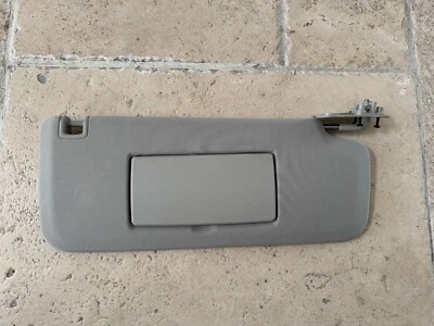 Parasol parasol lado derecho del pasajero Chevrolet Tahoe 2007-2010 gris nuevo Foto 1 de 4