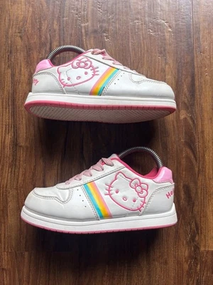 Tênis Hello Kitty Sanrio infantil tamanho 13 juvenil branco arco-íris cano baixo - Imagem 1 de 4
