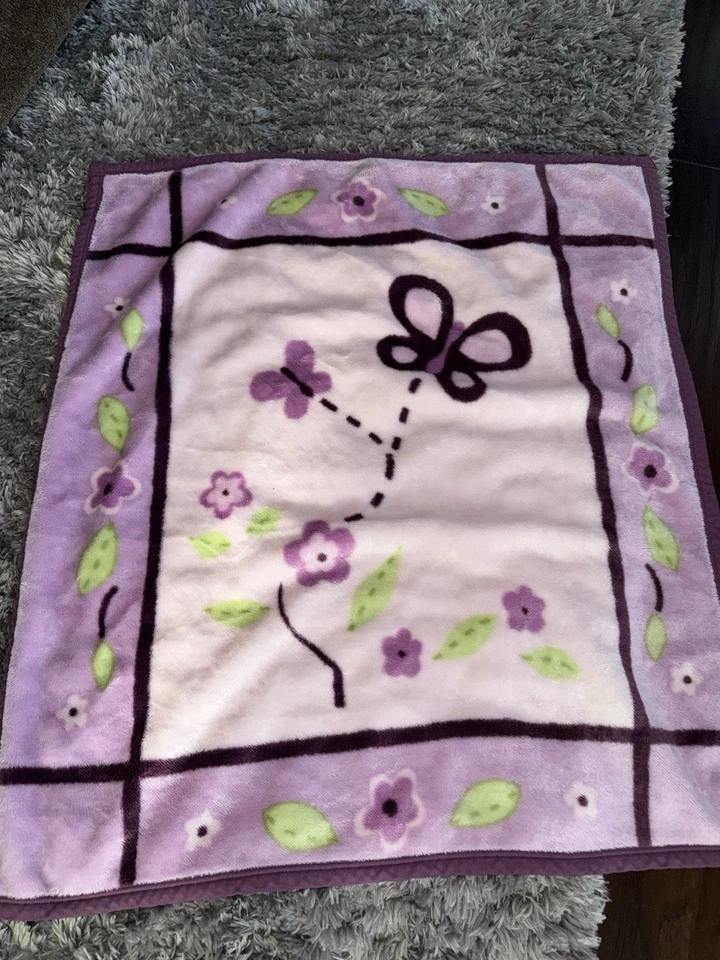 Manta para cuna de bebé de felpa Minky de lujo mariposa púrpura ciruela azúcar COCALO Foto 1 de 1