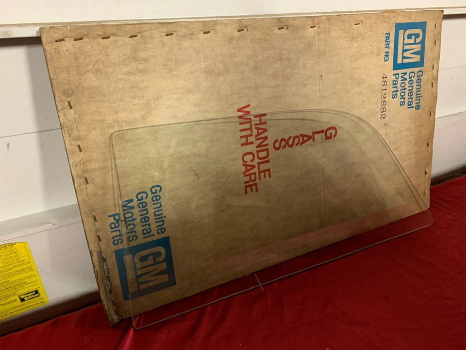 NOS 61-63 CHEVROLET IMPALA BEL AIR 4-DOOR REAR DOOR GLASS GM 4812882  - Image 1 of 1