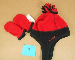 Old Navy Red and Black Fleece Hat and Mittens Size XS Toddler New B9 - Picture 1 of 2