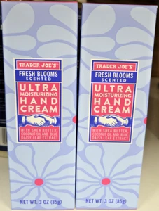 Trader Joe's Ultra feuchtigkeitsspendende Handcreme frische Blüten duftend 3oz (2 Boxen) - Bild 1 von 2