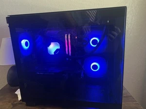 Gaming PC ASUS Dual Radeon™ RX 7700 XT And AMD Ryzen 5 7600X - Picture 1 of 1