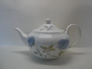 WEDGWOOD ICE ROSE 1 1/2 Pint Teapot Tea Pot in VGC - Picture 1 of 10