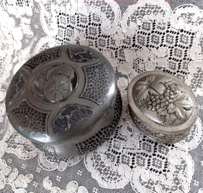 DEUX BOITES en ETAIN  Art Nouveau signé - Photo 1/4