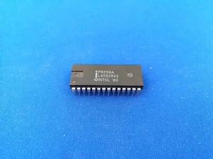 1 x Genuine P8259A 8259 INTEL 8086 8088 Programmable interrupt controller IC - Picture 1 of 1