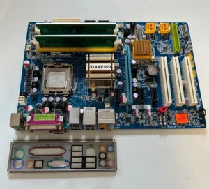 Gigabyte GA-P35-DS3L Motherboard Combo Penitum 4 CPU 3Ghz 2GB SUPER TALENT RAM - Picture 1 of 3