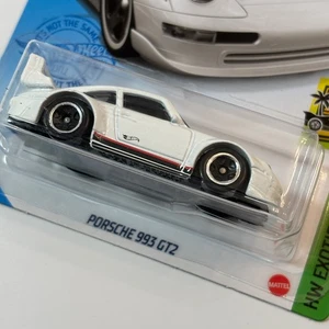 black stripe Hot Wheels Porsche 993 GT2, HW Exotics 1/10 White - Picture 1 of 7