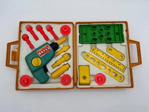 Kit attrezzi Fisher Price 1977 vintage #924 valigetta funzionante pezzi trapano - Foto 1 di 12