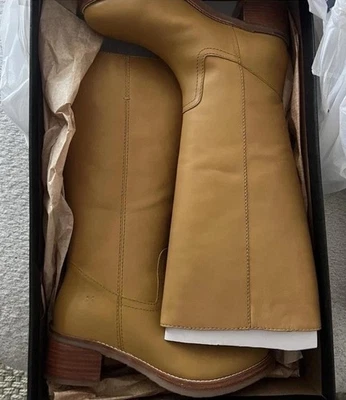 Botas de couro altas Frye Banana - Imagem 1 de 4