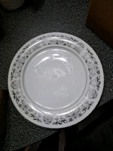 Set Of 2 Empress China Japan Renaissance 1025 Dinner Plates 10.5” - Picture 1 of 3