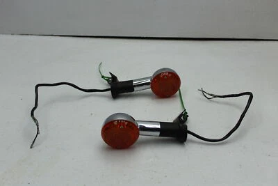 Suzuki GZ250 2003 (#329) INTERMITENTES DELANTEROS IZQUIERDO DERECHO LUCES INDICADORES Foto 1 de 4