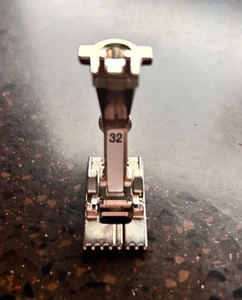 Genuine Bernina Old Style #32 Pintucking Presser Foot with 7 grooves - Picture 1 of 3