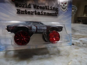 OLDS 442 2007 HOT WHEELS WWE TOYS R US EXCLUSIVE STONE COLD STEVE AUSTIN 1:64 - Picture 1 of 5