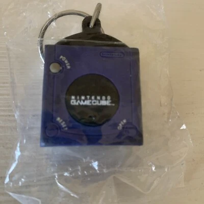 SEALED NEW VINTAGE NINTENDO GAMECUBE PURPLE KEYCHAIN KEYRING OFFICIAL PROMO RARE - Image 1 of 4