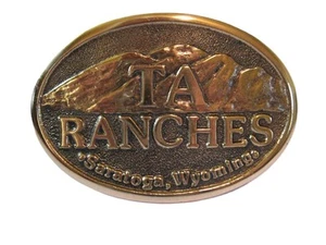 Western Heritage Co Messing Gürtelschnalle TA Ranches Saratoga Wyoming Western Cowboy - Bild 1 von 6