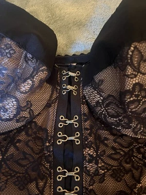 Blusa Cacique 14/16 espartilho bustiê renda preta desossada gótica séria sexy underwire - Imagem 1 de 4