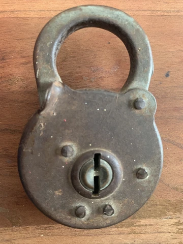 Antique/ Very Early Unbranded  Padlock no Key Locksmith 👀 Cover