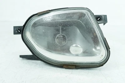 03-06 梅赛德斯 W211 E500 原始设备制造商 右前部 雾灯 A 211 820 06 56 5105 — 第 1/4 张图片