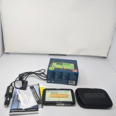 Magellan RoadMate 5120-LMTX Automotive GPS Bundle Lifetime Map Updates -No Mount - Image 1 of 4